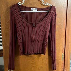 Burgundy fitted long sleeve with zipper front